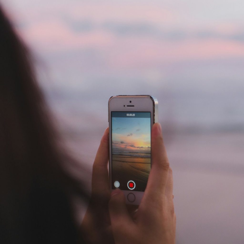 Traveling with Kids? Try a Social Media-Free Vacation
